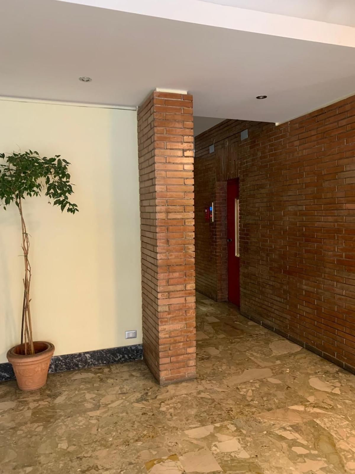 Vivi In Un Attico Tipico Romano Con Vista Su Roma Εξωτερικό φωτογραφία